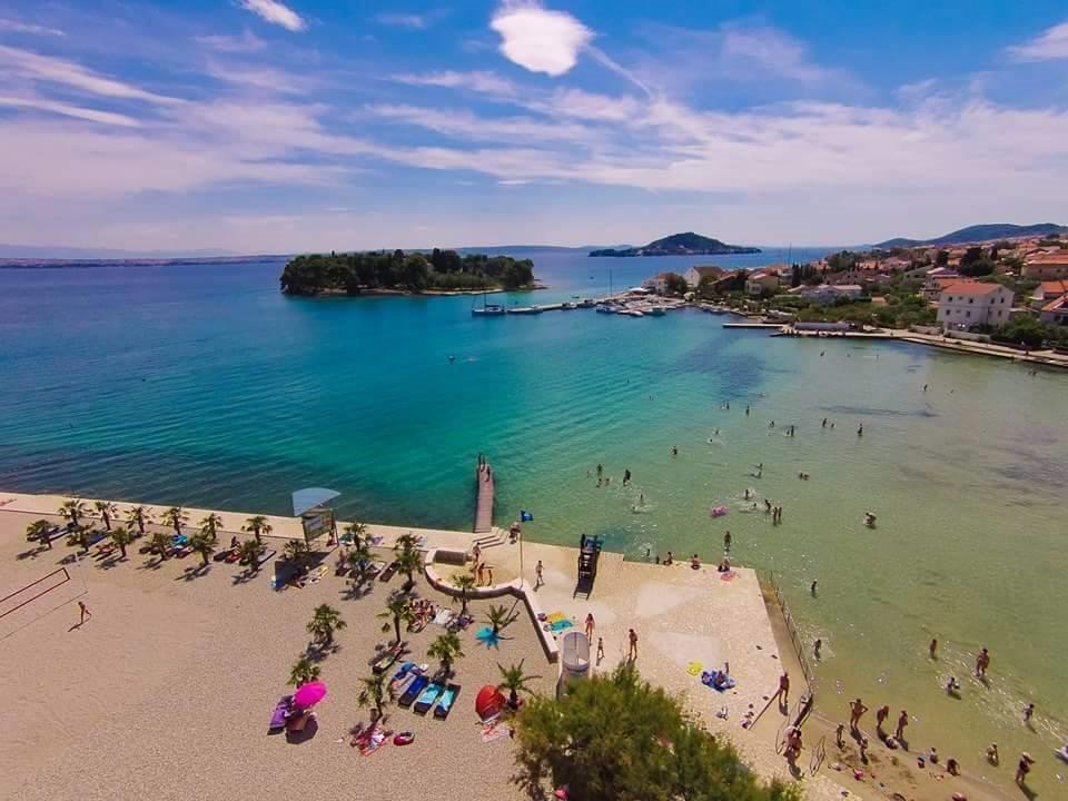 Apartments Lena Sutomiscica Екстериор снимка